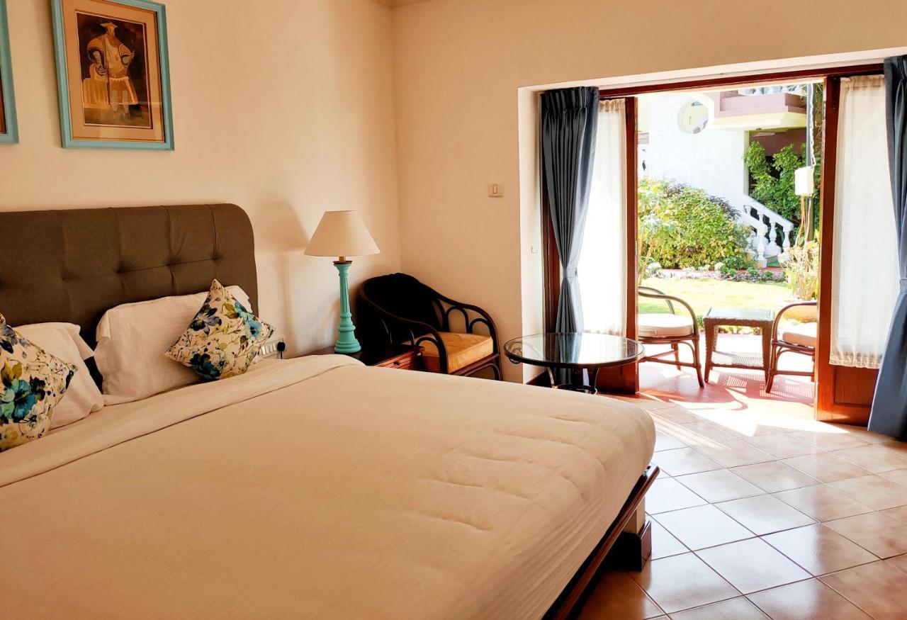 Coconut Grove Beach Resort Colva Exterior foto
